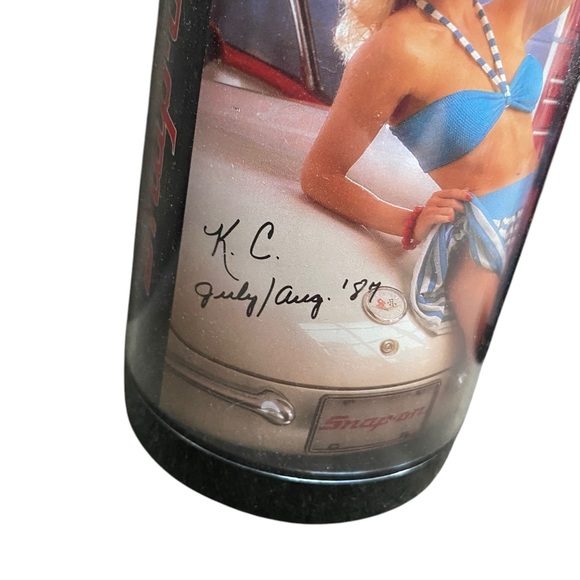 Lot of two vintage 1980s Snap-On Tool Mugs featuring toolmate girls Pin-up 80s - Picture 7 of 9